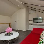 Montana, Town Centre * Makarska