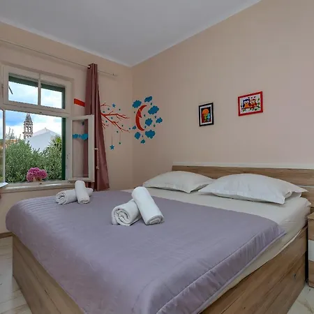 Montana, Town Centre * Макарська