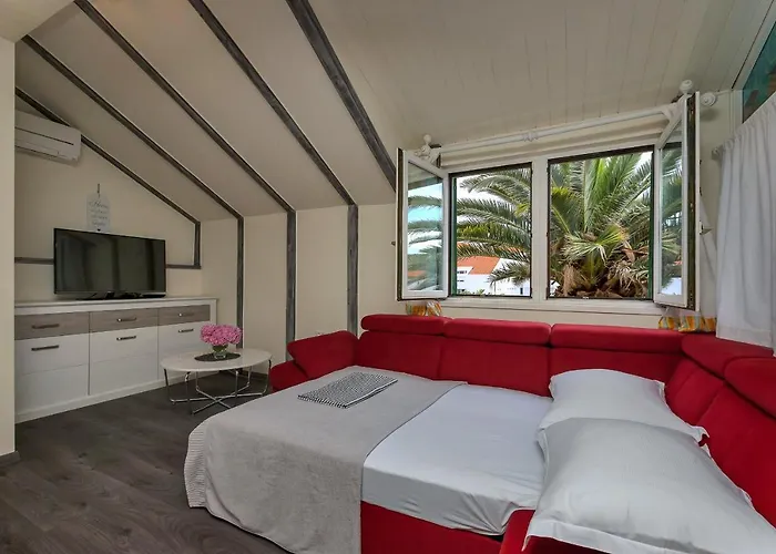 Montana, Town Centre * Makarska